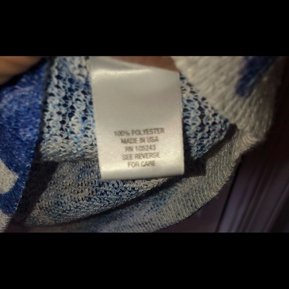 Established 1962 Royal blue and white short sleeve blouse Small - Picture 5 of 7